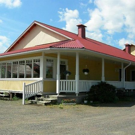 Majatalo Myoetaetuuli Hotel Pitkajarvi  Exterior photo